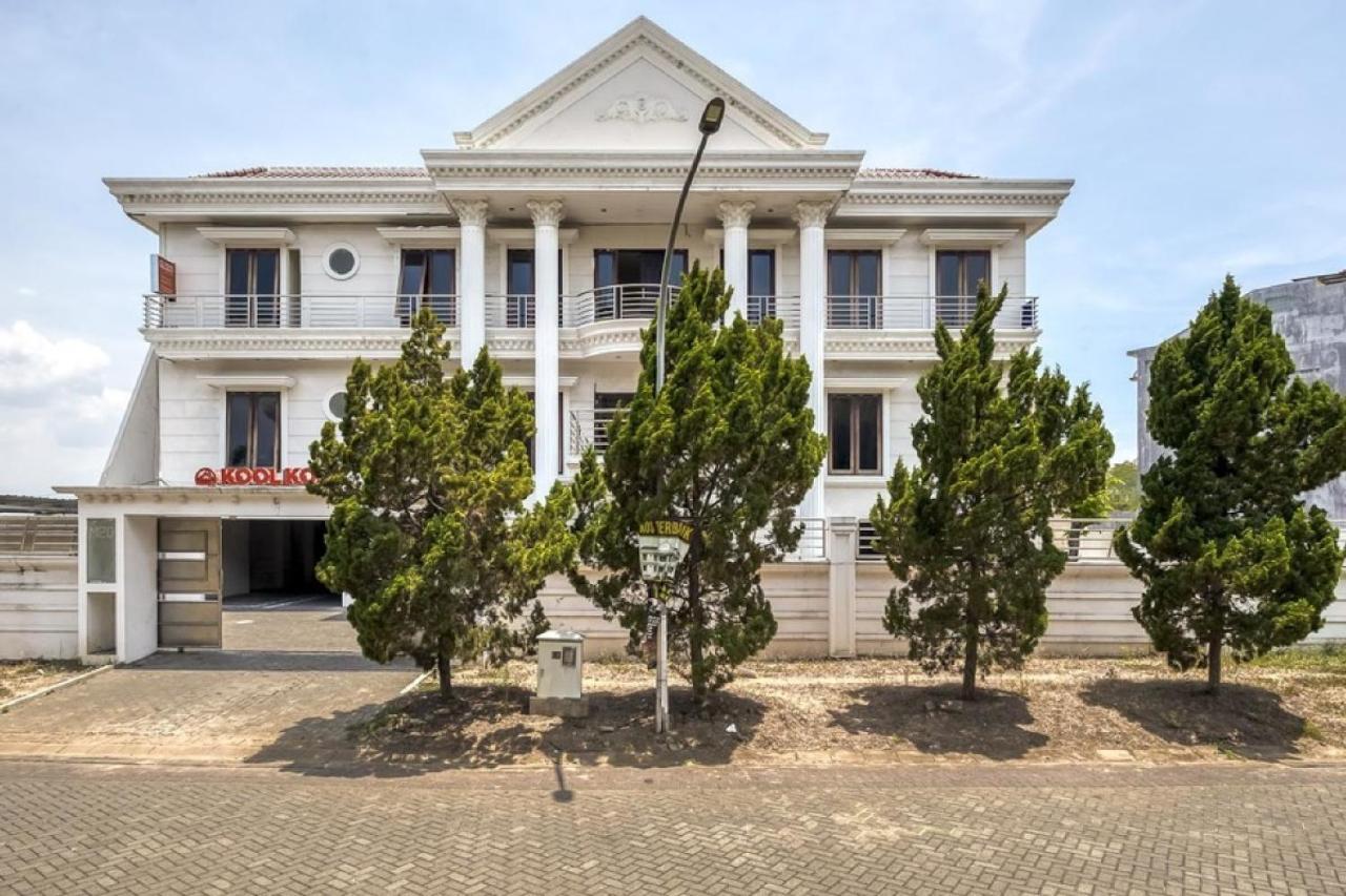 Koolkost @ Villa Puncak Tidar Malang Buitenkant foto